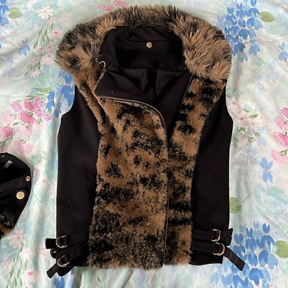 Armani Exchange A|X Faux Fur Jacket/Vest - S (Two Pieces). - Picture 7 of 16